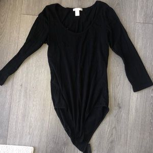 Quarter sleeved bodysuit